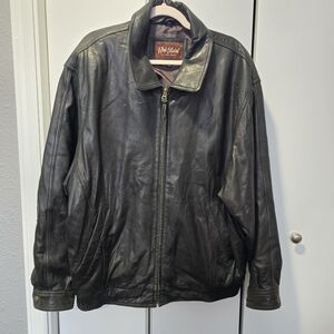 Men's Classic Black Leather Bomber Jacket